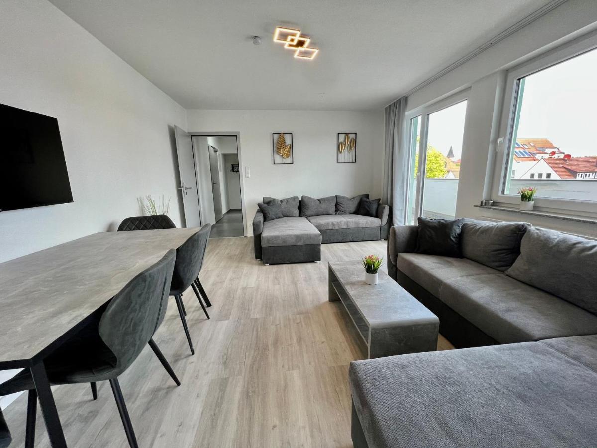 Nujen- Hotel Und Apartment Stuttgart Zuffenhausen Esterno foto